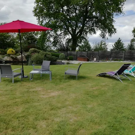 Bed & Breakfast Chez Gwen Et Flo Cholet